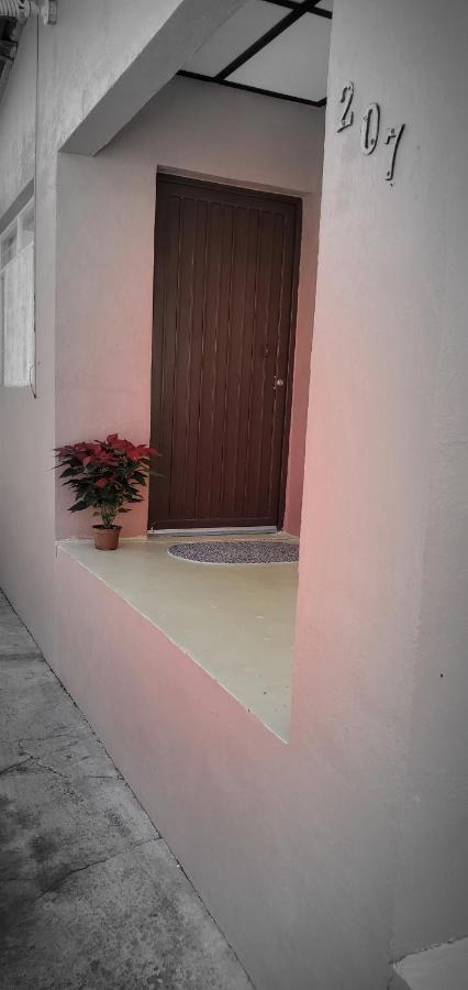 Tu espacio en el Pueblo Mágico rodeado de montañas Santiago  Exterior foto